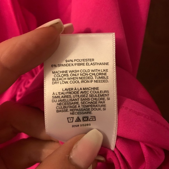 Bright pink top! - Picture 4 of 4